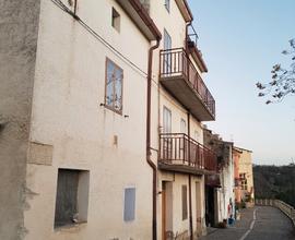 Casa in centro storico con vista da ristrutturare