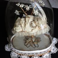Maria Vergine bambina in teca di vetro