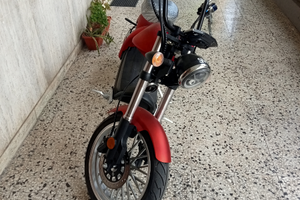 Moto elettrica cruiser