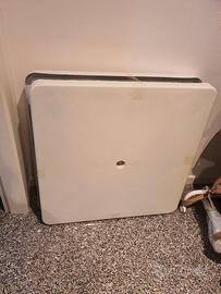 2 tavolini in plastica