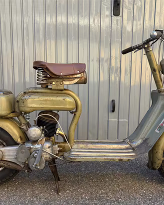 Lambretta c 125 1951 da passaggio