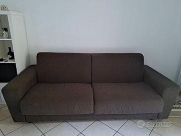 Divano letto matrimoniale