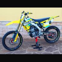 SUZUKI RMZ 250-2016 ufficiale valenti conAKRAPOVIC