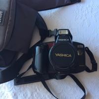 Macchina fotografica a rullino YASHICA 270 AUTO FO