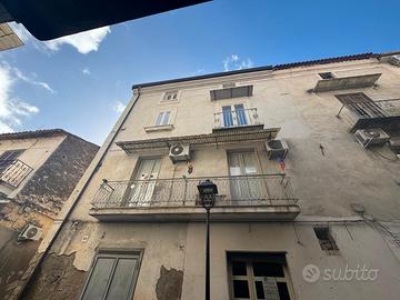 S/indipendente ristrutturata 150 mq-vitulazio