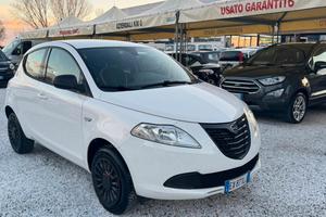 Lancia Ypsilon 0.9 TwinAir 85 CV 5 porte S&S Gold