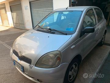 Toyota yaris 99