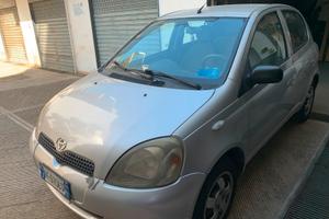 Toyota yaris 99