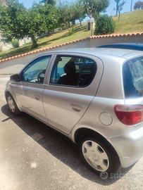Toyota Yaris sol