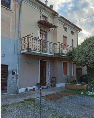 Immobile in asta di 188 m² con 2 locali a Pescarol