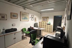 Capannone in zona industriale