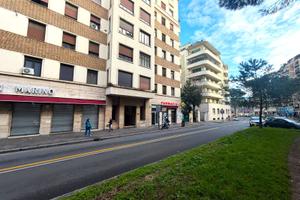 Trieste/Africano - Locale commerciale