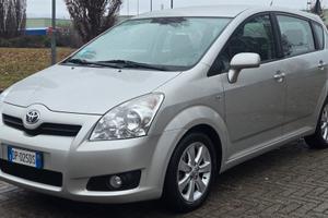 Toyota Corolla Verso 2.2 D4-D 