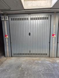 BOX 16 mq con basculante elettrica