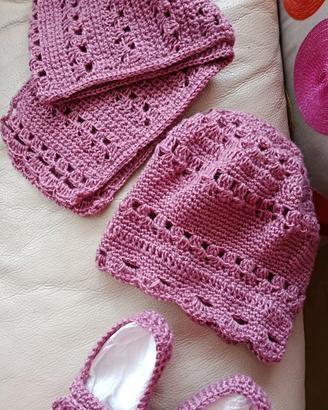 Cappellino e sciarpa
