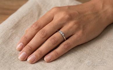 Anello Trilogy 0.18ct