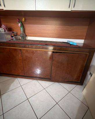 Mobile di legno radica