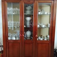 Vetrina da salone in legno