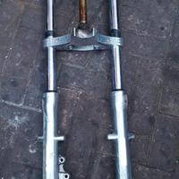 VN Classic 800 : pompa forcella cerchi pinza