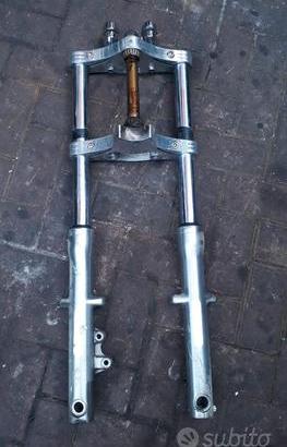 VN Classic 800 : pompa forcella cerchi pinza