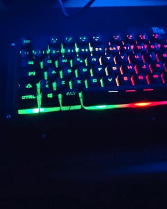Tastiera e mouse luci led per giochi