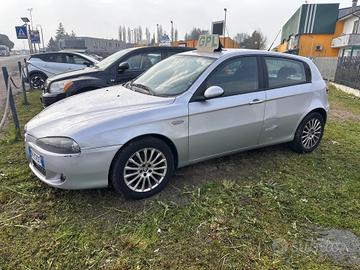Alfa Romeo 147 1.6 16V TS (105) 5 porte Progressio