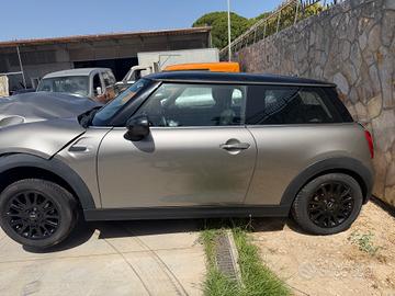 Mini Cooper sinistrata - 2017