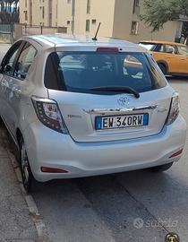 toyota yaris 2014 1000 cc benzina