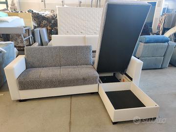 Divano ikea con penisola e letto