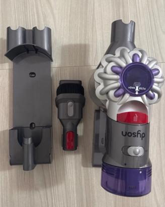 Dyson v8