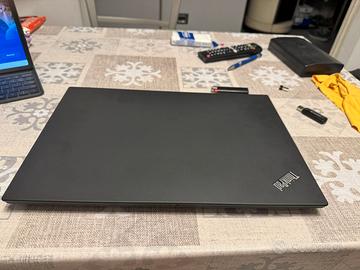 Lenovo Thinkpad T590