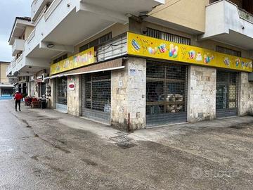 Locale commerciale LIBERO Villa Raspa