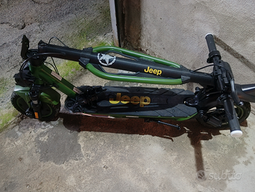 Monopattino elettrico jeep