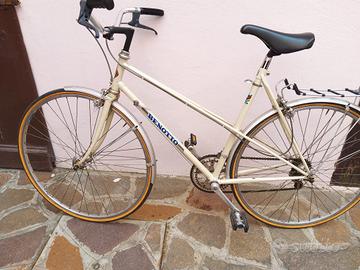 bicicletta marca Benotto