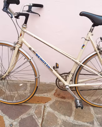 bicicletta marca Benotto