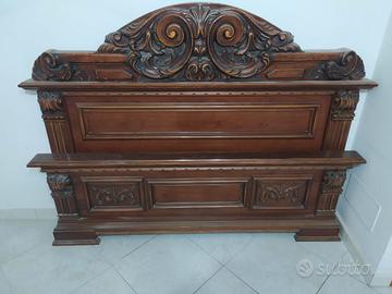 Letto matrimoniale struttura in legno massiccio in