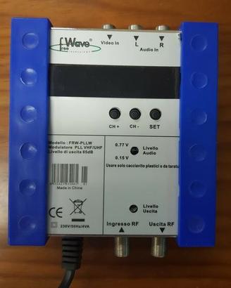 Free Wave modulatore con display PLL VHF/UHF