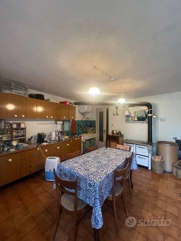 Rustico / Casale di 130 m² con 4 locali a Bagnolo - Vista 3