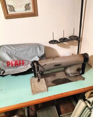 macchina da cucire professionale Pfaff 