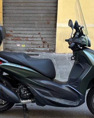 Beverly s 300 novembre 2023