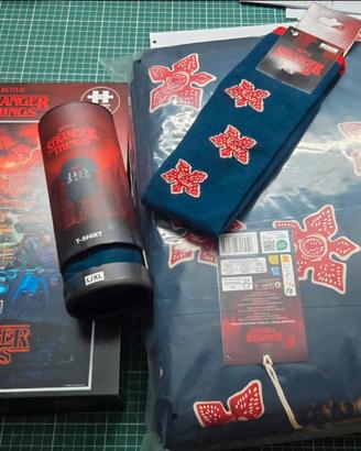 Stranger Things puzzle+calzini+maglia 