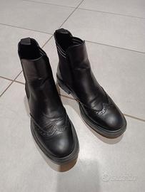 stivaletti di pelle nera