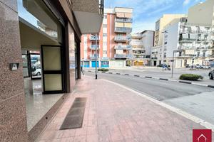 Locale commerciale in Via Monfalcone / Alvisi