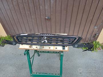 Mascherina Peugeot 308 GT-Line pre restyling