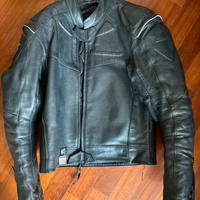 Giacca e pantaloni moto in pelle