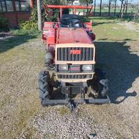 Trattore agricolo yanmar