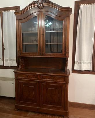 Credenza / Vetrina in legno massello con fregio –