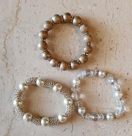 Set di tre braccialetti