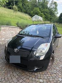 TOYOTA YARIS 1.0 BENZINA