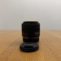 Canon RF 35mm f/1.8 Macro IS STM